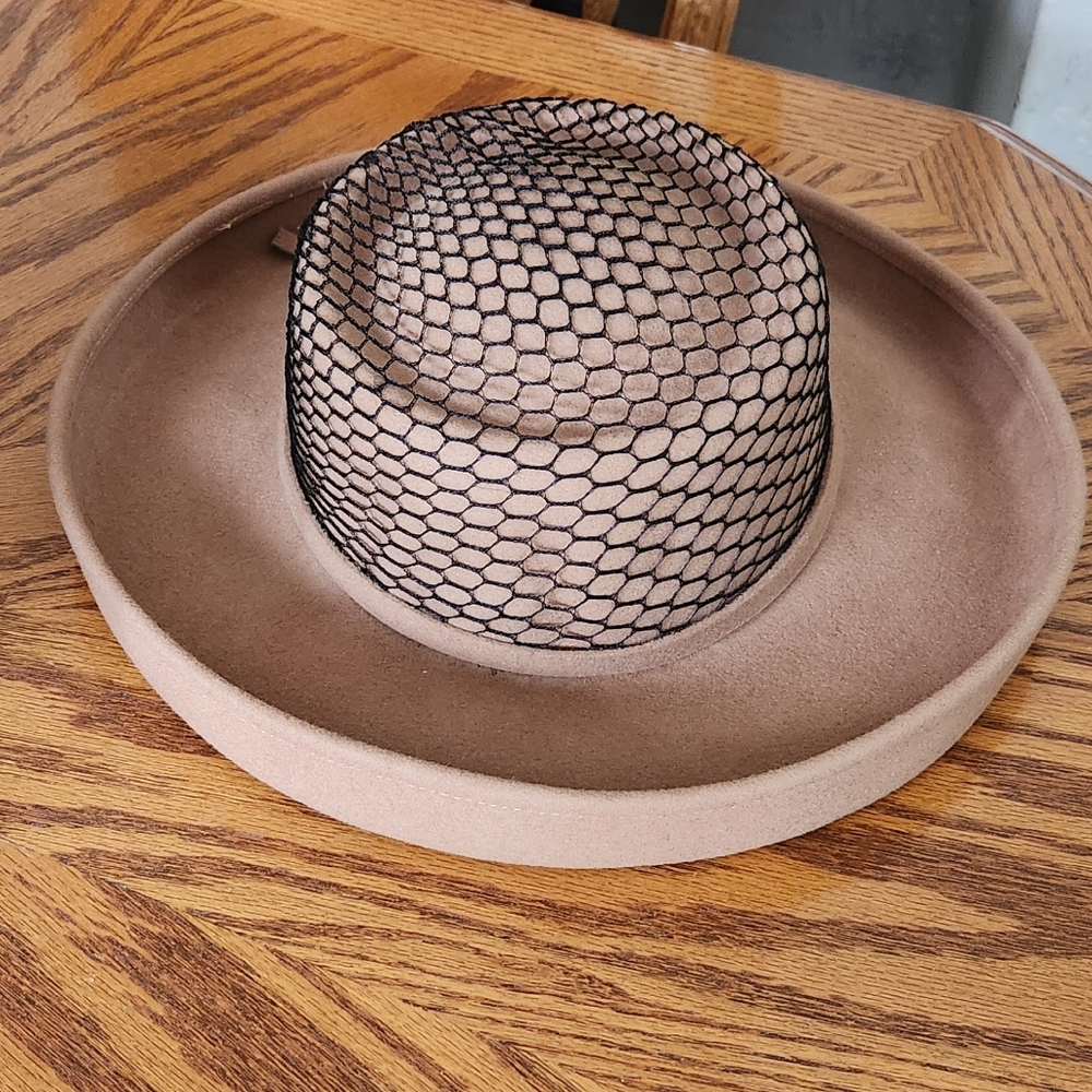 Cello Tan Hat with Black Mesh
